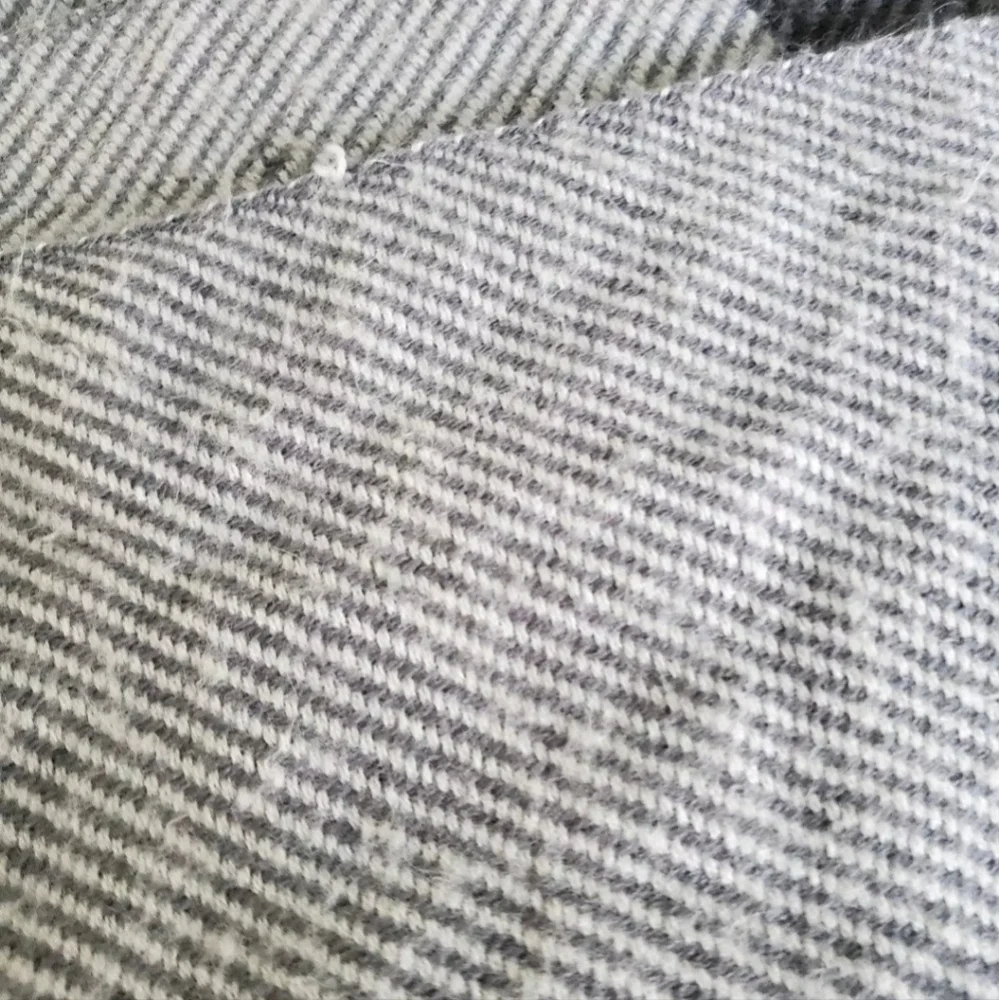Ann Taylor Scarf Women's Grey/Cream Plaid Fringe Open Wrap One Size
